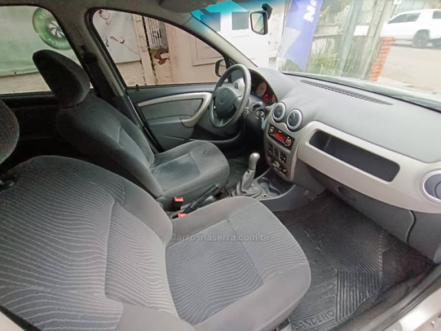 RENAULT - SANDERO - 2010/2011 - Prata - R$ 33.900,00