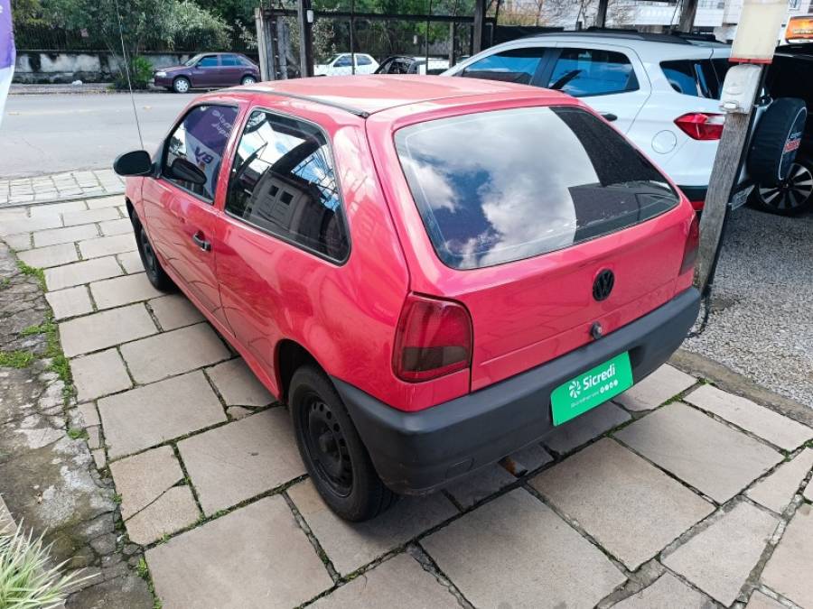 VOLKSWAGEN - GOL - 1998/1999 - Vermelha - R$ 10.900,00