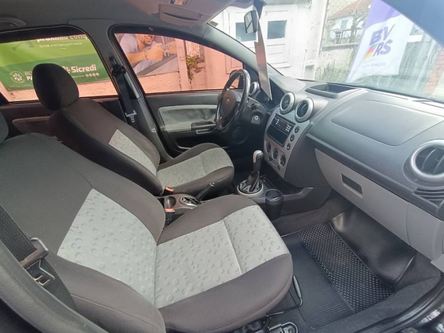 FORD - FIESTA - 2010/2010 - Preta - R$ 28.900,00