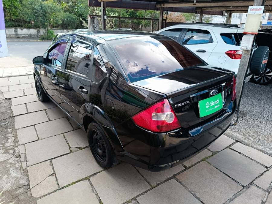 FORD - FIESTA - 2010/2010 - Preta - R$ 28.900,00
