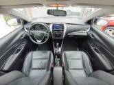 TOYOTA - YARIS - 2020/2021 - Branca - R$ 85.900,00