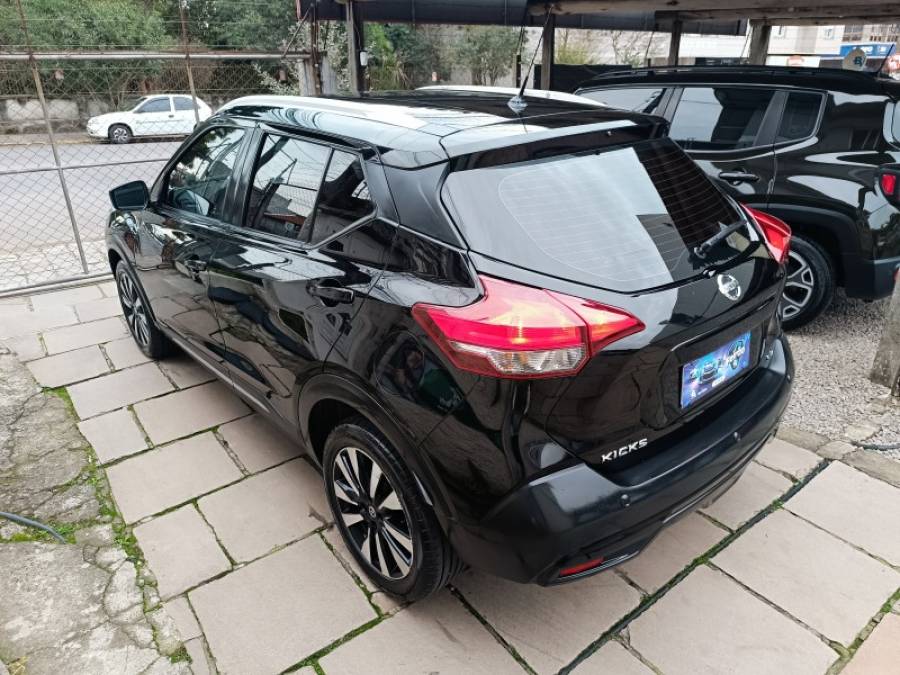 NISSAN - KICKS - 2019/2020 - Preta - R$ 82.900,00
