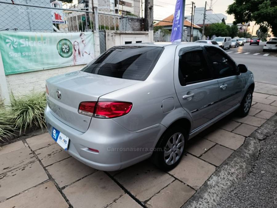 FIAT - SIENA - 2011/2011 - Prata - R$ 29.900,00