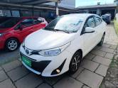 TOYOTA - YARIS - 2020/2021 - Branca - R$ 85.900,00
